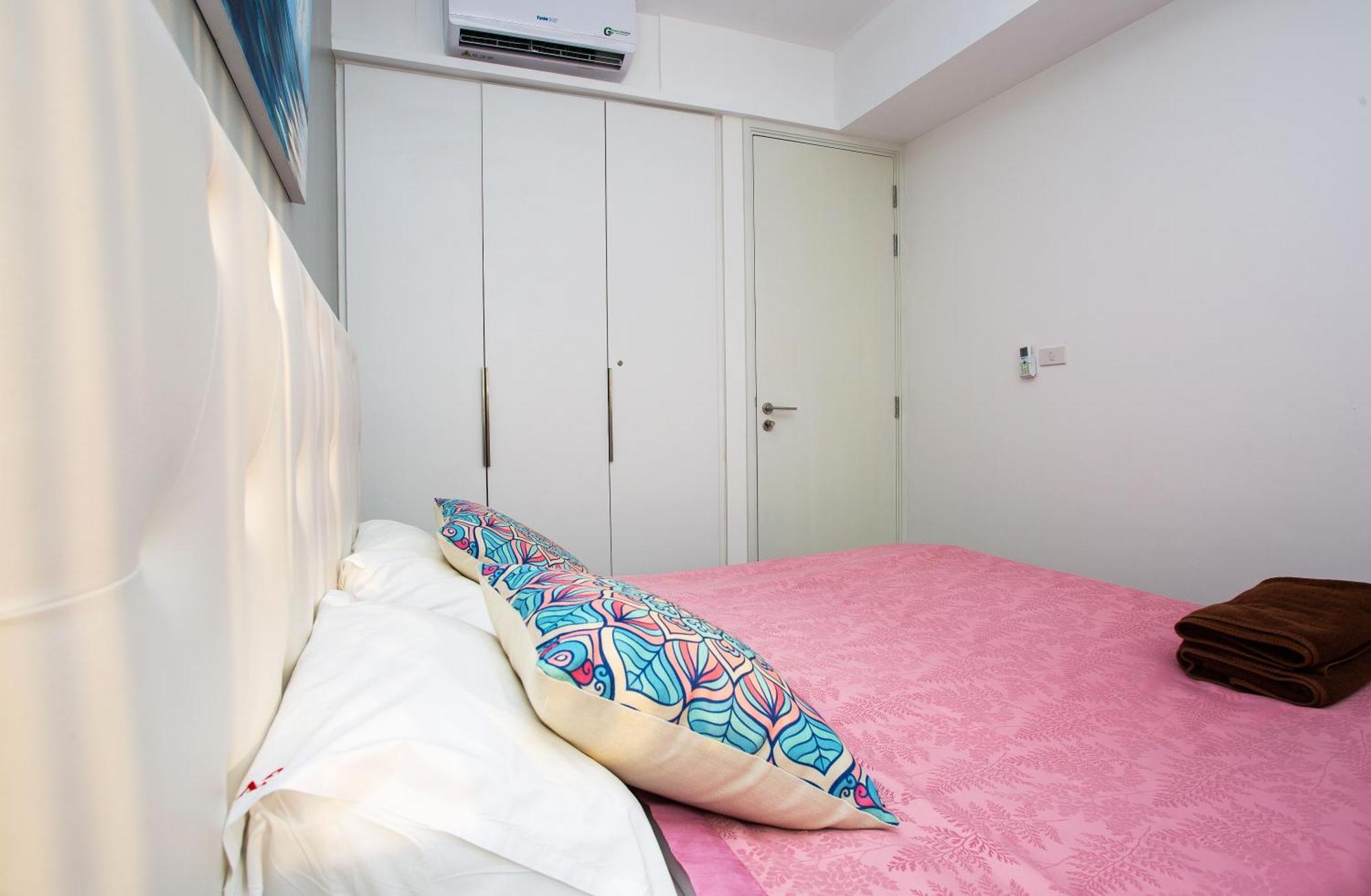 Unixx South By Gv Apartment